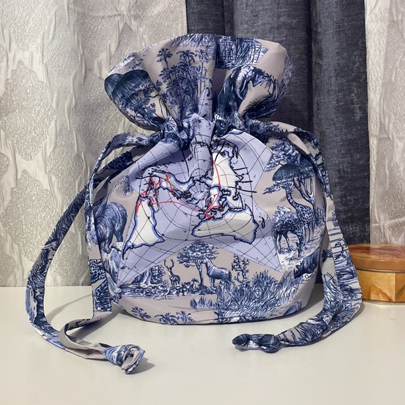 Christian Dior Around The World String Pouch - Picture 3 of 12